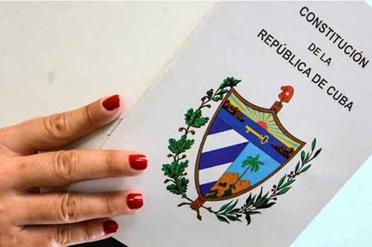 Subversión en Cuba y la visión sesgada de la Constitución