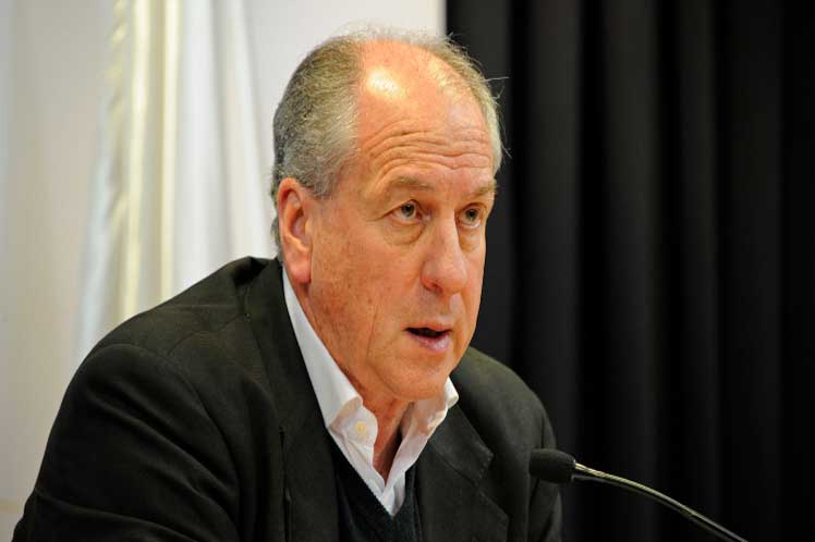 Critican parcialidad en reforma de seguridad social de Uruguay Critican parcialidad en reforma de seguridad social de Uruguay