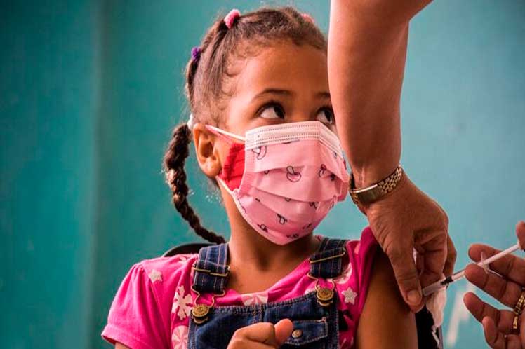 Arranca en Cuba campaña de vacunación antigripal Arranca en Cuba campaña de vacunación antigripal