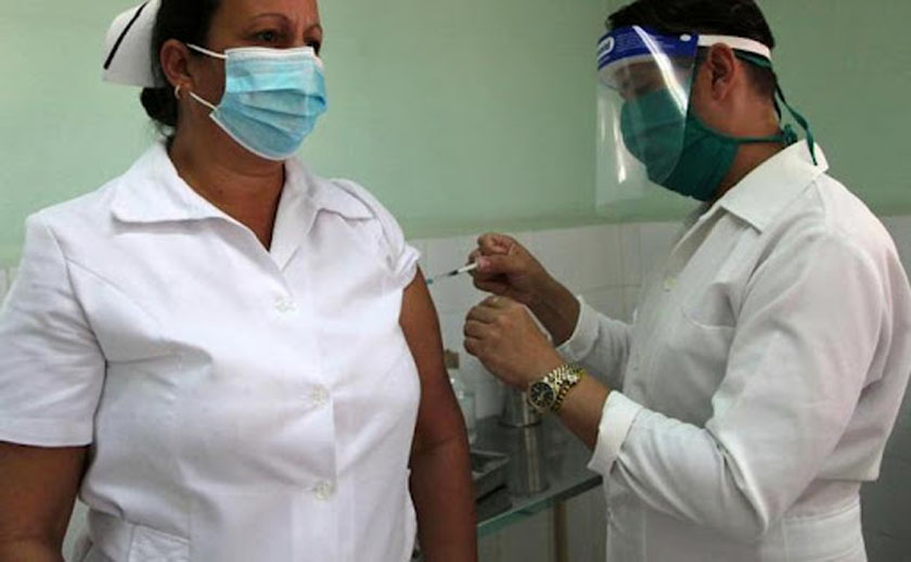 Comenzó hoy en Cuba aplicación de dosis de refuerzo en trabajadores de la salud Comenzó hoy en Cuba aplicación de dosis de refuerzo en trabajadores de la salud