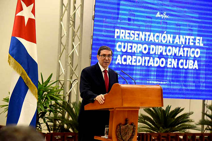 Cuba defiende su derecho a la paz ante agresiones externas