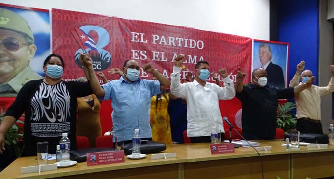 Continúan asambleas de balance 8vo. Congreso del Partido en Granma Continúan asambleas de balance 8vo. Congreso del Partido en Granma