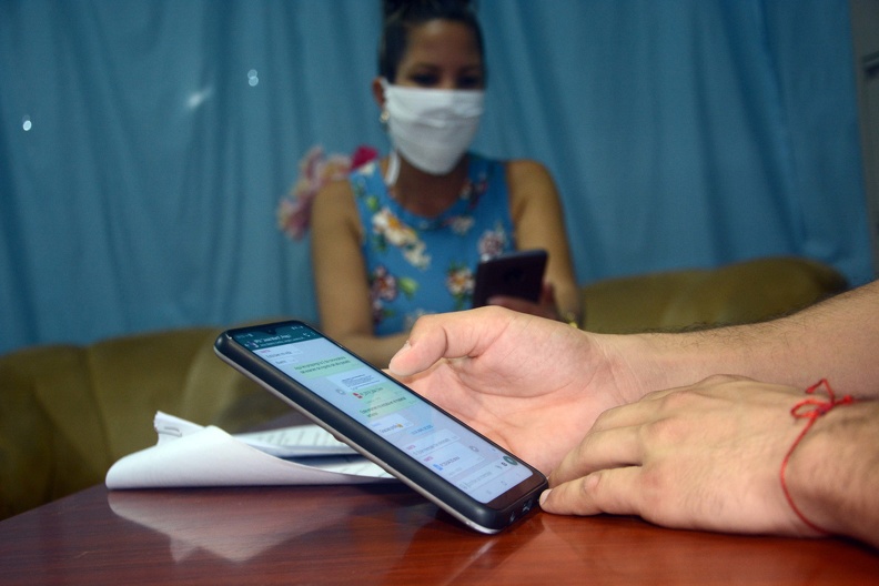 Alcanza Cuba los siete millones de líneas móviles Alcanza Cuba los siete millones de líneas móviles
