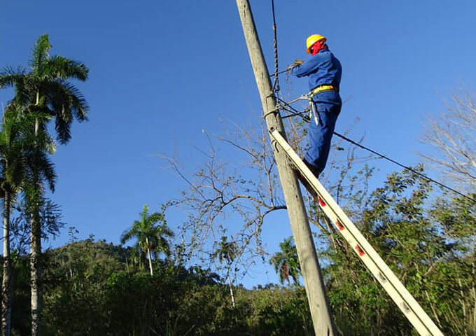 Aumenta servicio de telefonía básica en Granma