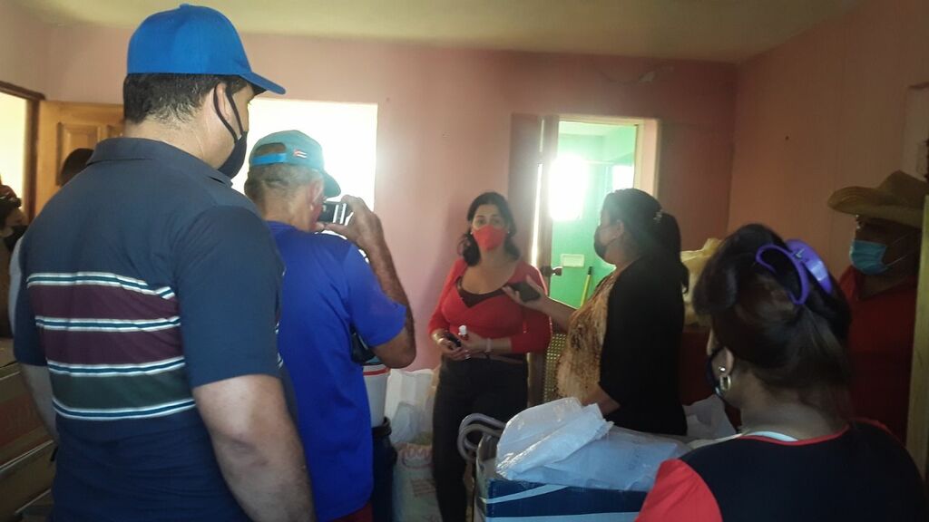 Benefician a joven madre con vivienda adquirida por gobierno municipal de Jiguaní Benefician a joven madre con vivienda adquirida por gobierno municipal de Jiguaní