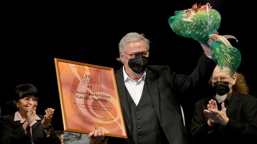 Congratula presidente cubano a José María Vitier por su Premio Nacional de la Música
