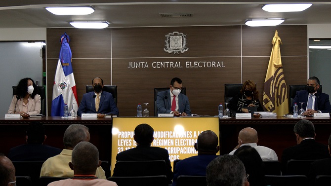 Continúa debate de la Reforma Electoral en Dominicana Continúa debate de la Reforma Electoral en Dominicana
