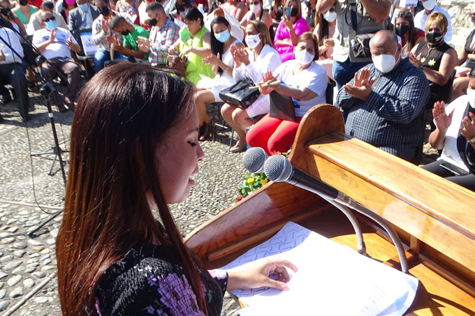 Celebran graduación de la Universidad de Granma