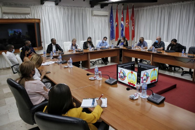 Intercambian miembros de la juventud angoleña con Buró Nacional de la UJC