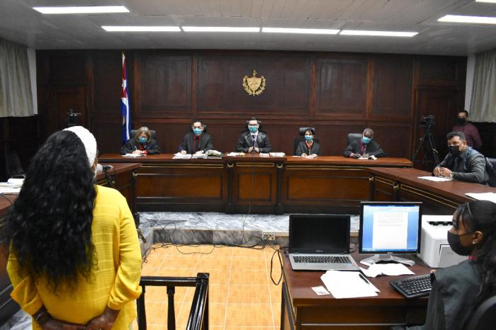 Respetan garantías constitucionales en juicios por disturbios en Cuba