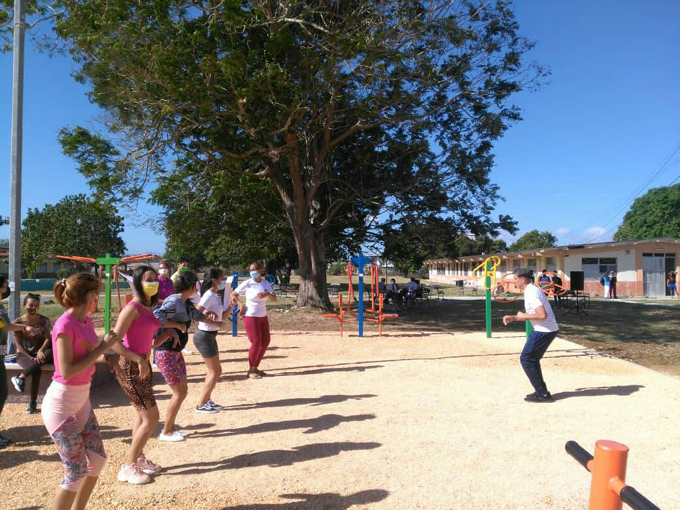 Inauguran gimnasio biosaludable en Campus de la Universidad de Granma