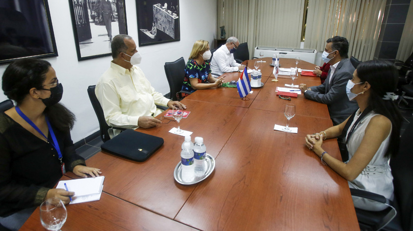 Sostiene vicecanciller cubana encuentro con secretario ejecutivo de la ALBA-TCP