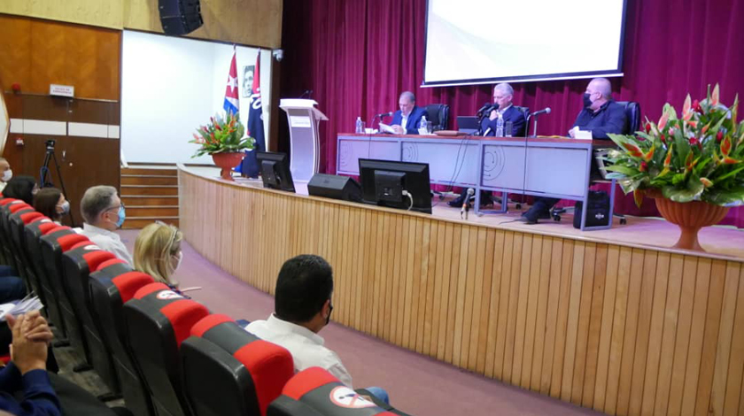 Preside Díaz-Canel reunión de trabajo del Ministerio de Turismo Preside Díaz-Canel reunión de trabajo del Ministerio de Turismo
