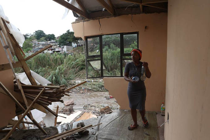Declaran estado de desastre nacional por inundaciones en Sudáfrica