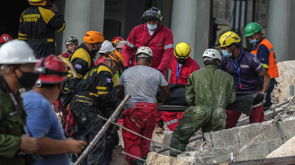 Suman 34 los fallecidos tras explosión en hotel Saratoga de Cuba