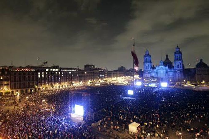 Silvio repletó el Zócalo de México como hacía años que no se veía Silvio repletó el Zócalo de México como hacía años que no se veía
