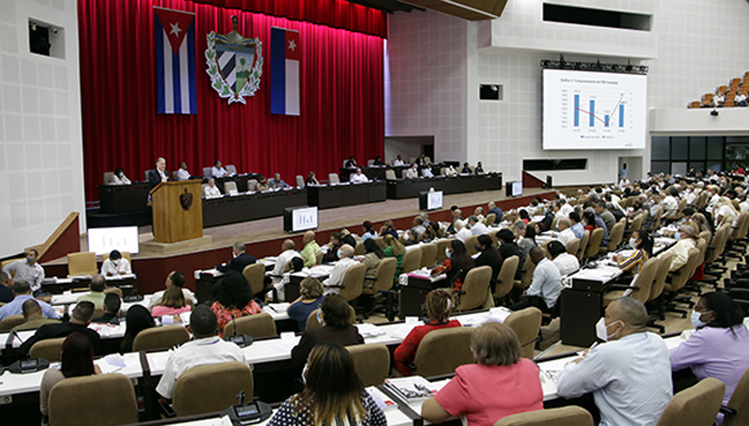 Aprueban nuevas medidas para recuperar la economía cubana Aprueban nuevas medidas para recuperar la economía cubana