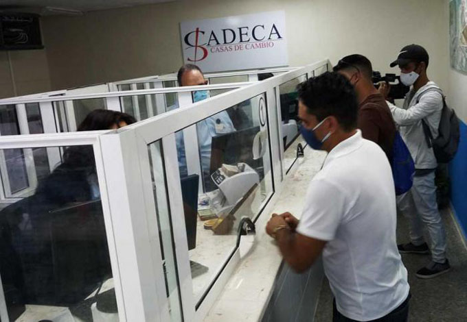Compra de divisas por el Estado: Un paso clave para implementar el mercado cambiario Compra de divisas por el Estado: Un paso clave para implementar el mercado cambiario