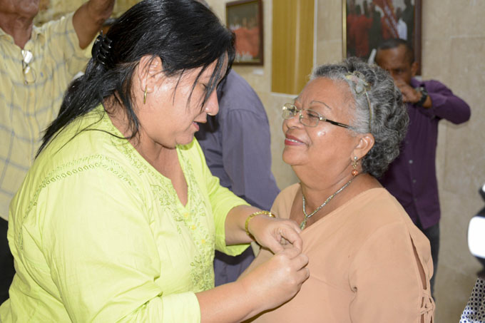 Condecoran a cederistas destacados Condecoran a cederistas destacados