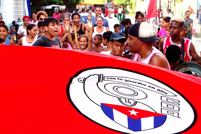 Festeja Granma condición de vanguardia de los CDR Festeja Granma condición de vanguardia de los CDR