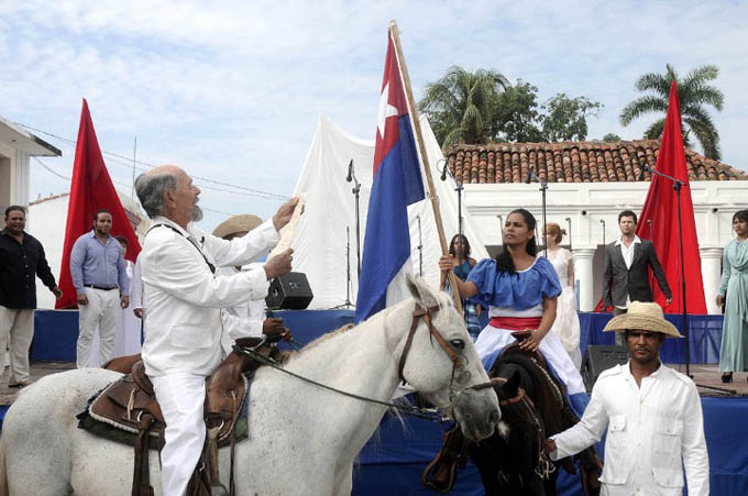 Celebran desde la Plaza del Himno, de Bayamo, Día de la Cultura Cubana (+fotos) Celebran desde la Plaza del Himno, de Bayamo, Día de la Cultura Cubana (+fotos)