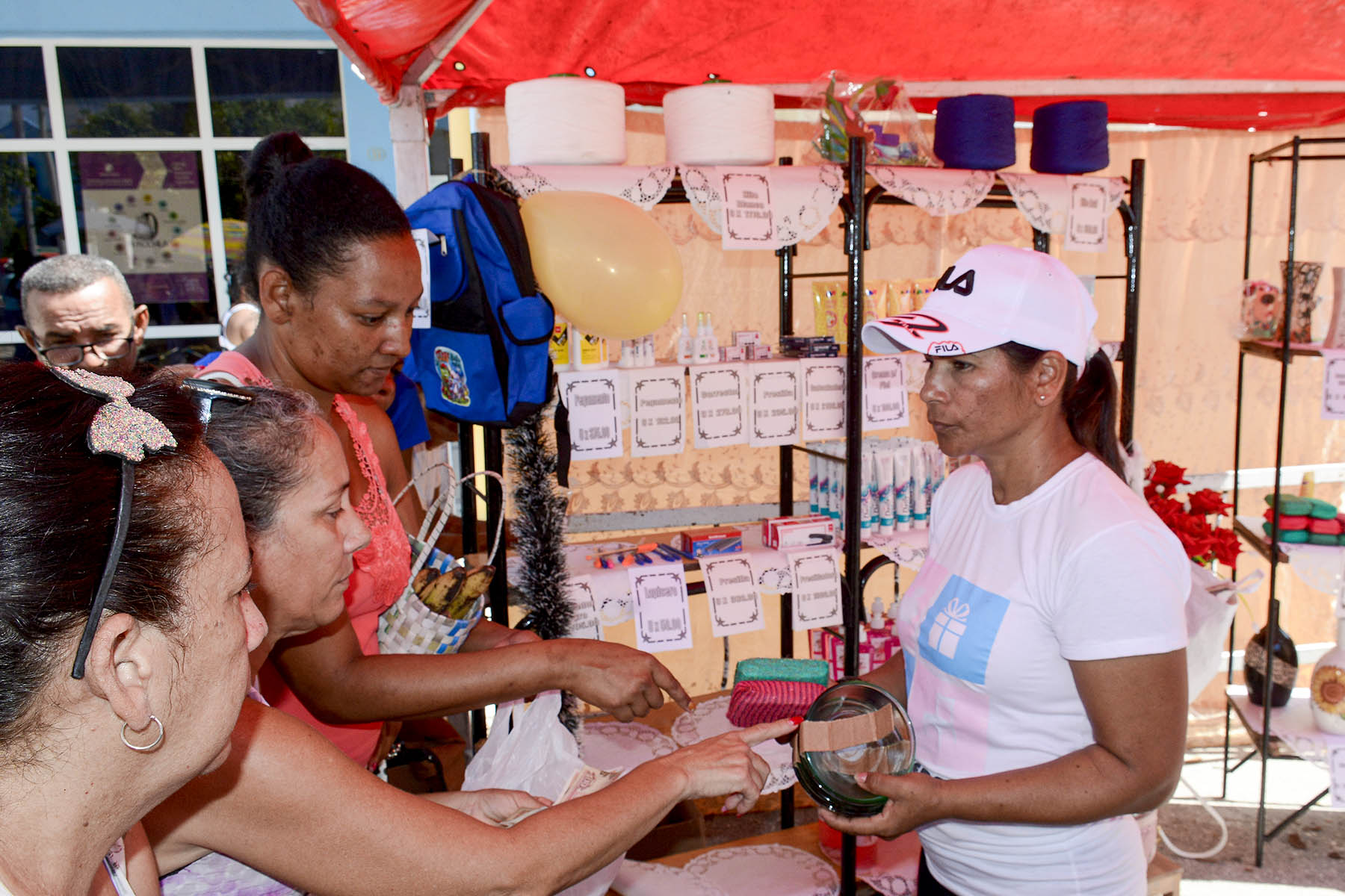 Prosigue la Fiesta de la cubania en Granma