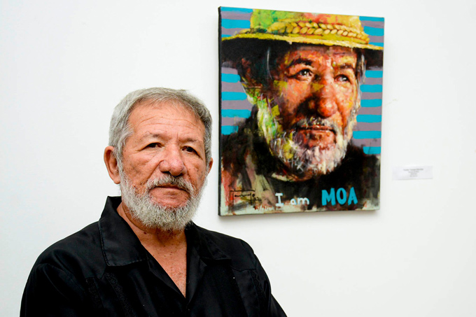 Exposición pictórica rinde tributo a los 50 años de vida artística de Moa (+fotos)