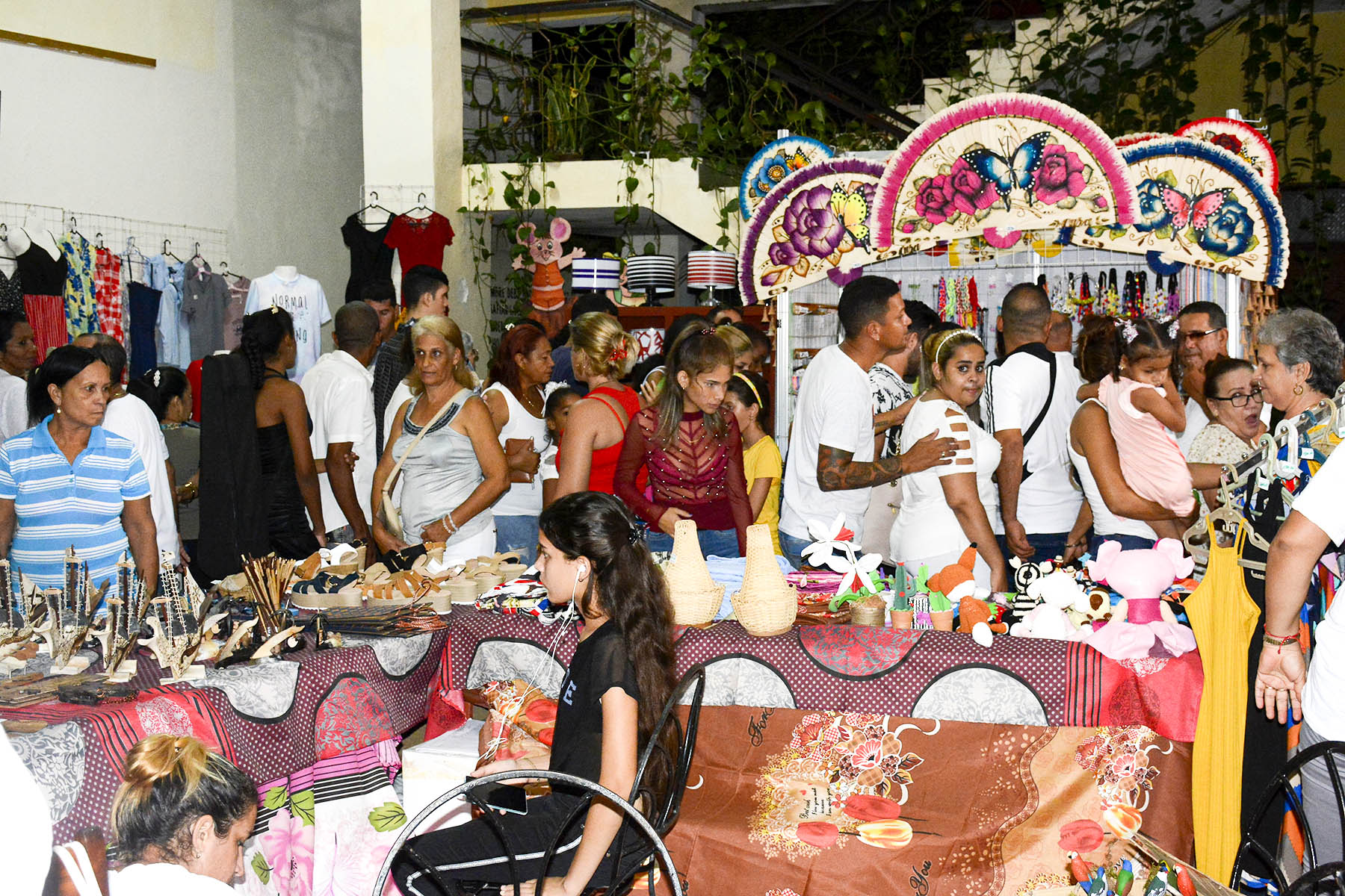 Rompe esquemas Feria artesanal Bayart 2022 (+fotos) Rompe esquemas Feria artesanal Bayart 2022 (+fotos)