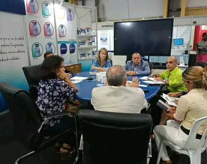 Expone Medilip productos genéricos y de origen natural en XV Feria comercial de  Salud (+fotos)