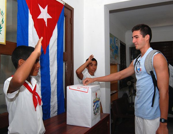 Jóvenes de Cuba participan en elecciones de gobiernos municipales Jóvenes de Cuba participan en elecciones de gobiernos municipales