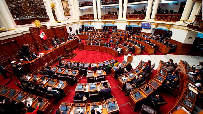 Parlamento intenta hoy aprobar elecciones adelantadas en Perú Parlamento intenta hoy aprobar elecciones adelantadas en Perú