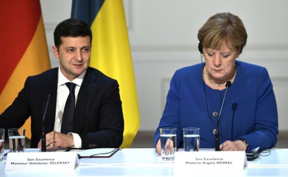 Merkel revela que Estados Unidos y sus socios de la OTAN planificaron la guerra en Ucrania contra Rusia Merkel revela que Estados Unidos y sus socios de la OTAN planificaron la guerra en Ucrania contra Rusia