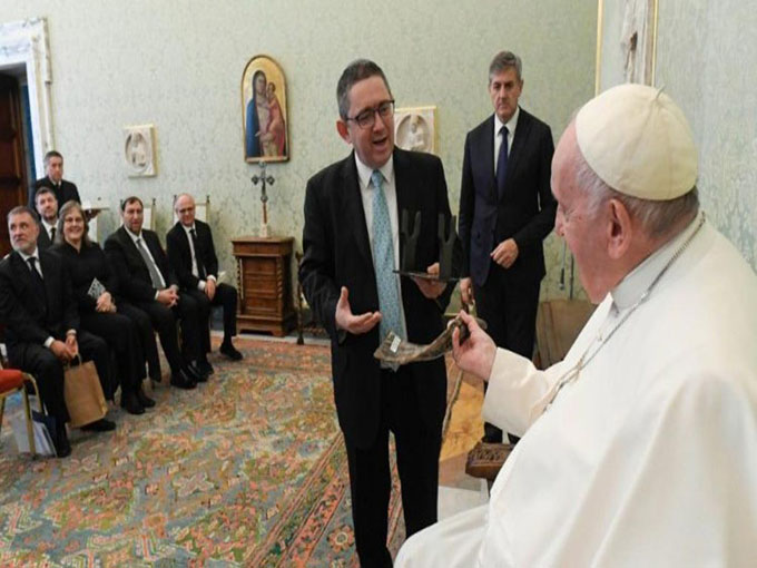 Papa Francisco llama de nuevo al fin de las guerras Papa Francisco llama de nuevo al fin de las guerras