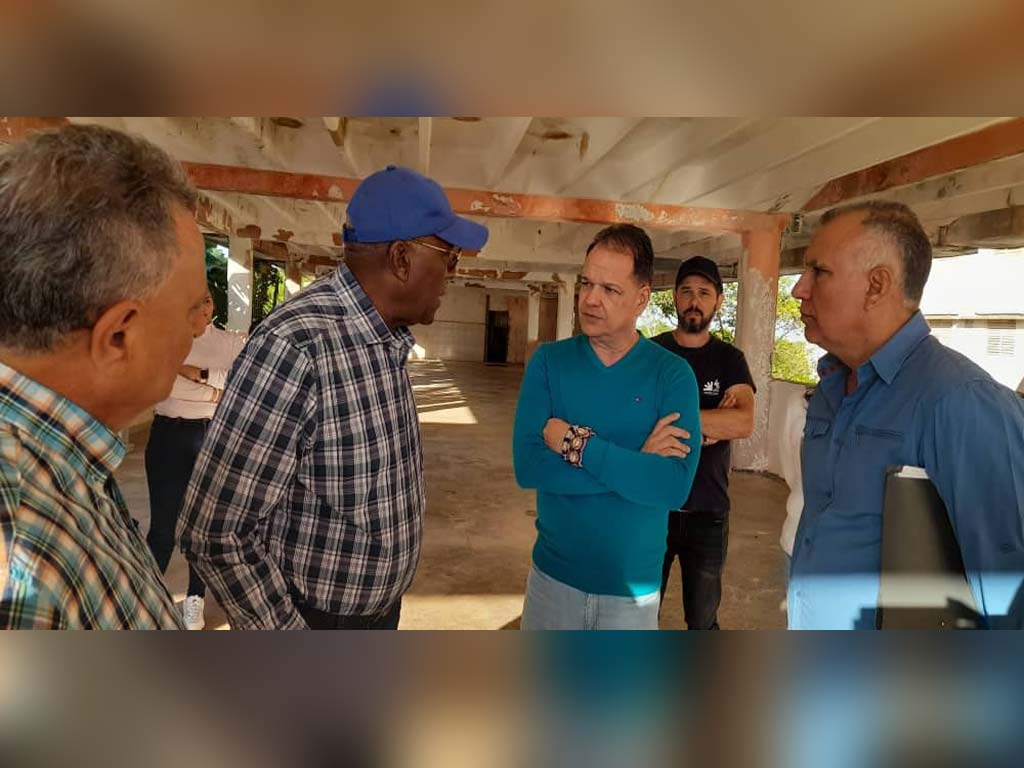 Vicepresidente de Cuba visitó campamento agrícola de proyecto social Vicepresidente de Cuba visitó campamento agrícola de proyecto social