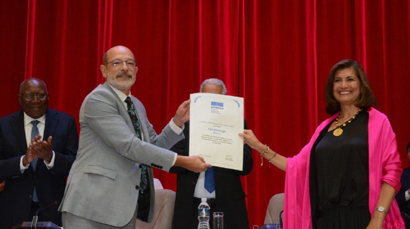 Otorgan Premio José Martí a historiador francés Paul Estrade (+Fotos) Otorgan Premio José Martí a historiador francés Paul Estrade (+Fotos)