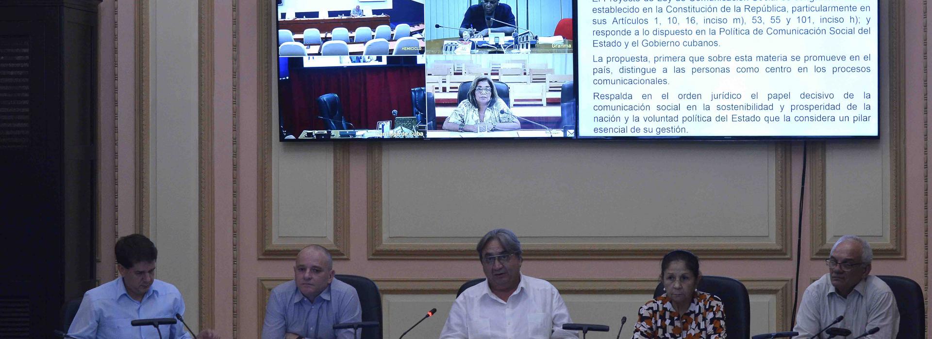 Parlamento cubano publica proyecto de ley de Comunicación Social Parlamento cubano publica proyecto de ley de Comunicación Social