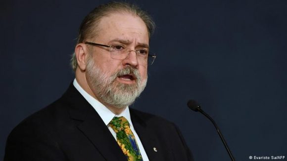 Fiscalía abre investigación sobre invasiones a poderes en Brasil