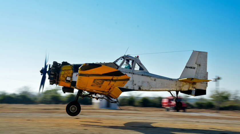 Emplean la aviación en combate a incendio forestal en Holguín (+Fotos)