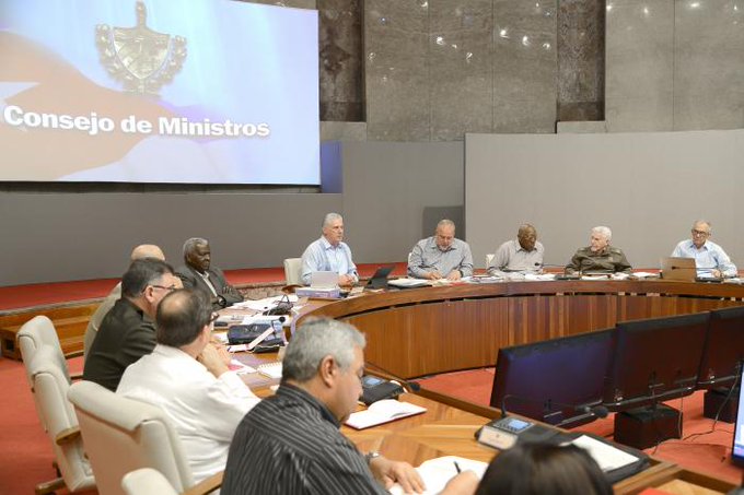 Consejo de ministros de Cuba analizó desarrollo rural del país Consejo de ministros de Cuba analizó desarrollo rural del país