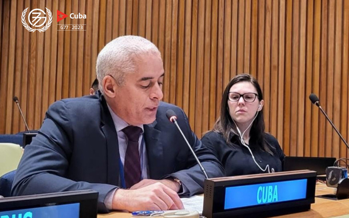 Insta Cuba a la cooperación para un acceso universal a las TIC Insta Cuba a la cooperación para un acceso universal a las TIC