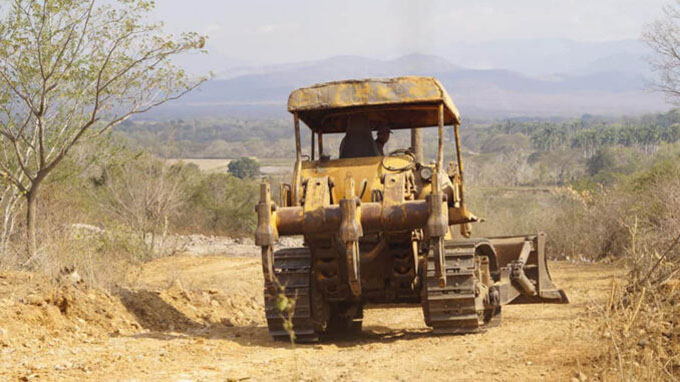 Soluciones con voluntad y precisión Soluciones con voluntad y precisión