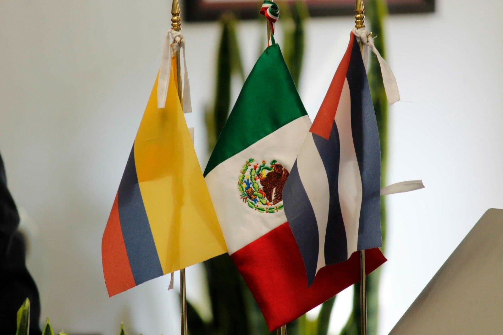 Colombia, Cuba y México avanzan en iniciativa de la Agencia de Medicamentos de Latinoamérica y el Caribe Colombia, Cuba y México avanzan en iniciativa de la Agencia de Medicamentos de Latinoamérica y el Caribe