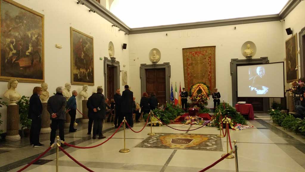 Rinden amigos de Cuba en Italia homenaje a Gianni Miná en su funeral (+Fotos)