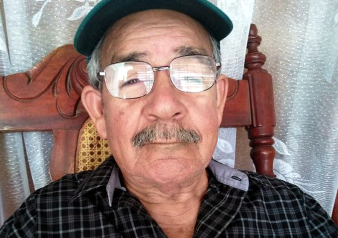 Un luthier en Bayamo