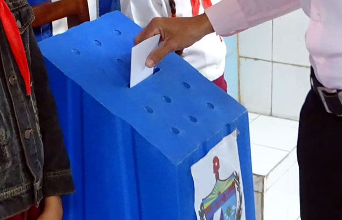 Eligen en Cuba 470 diputados con 75,92 por ciento de participación