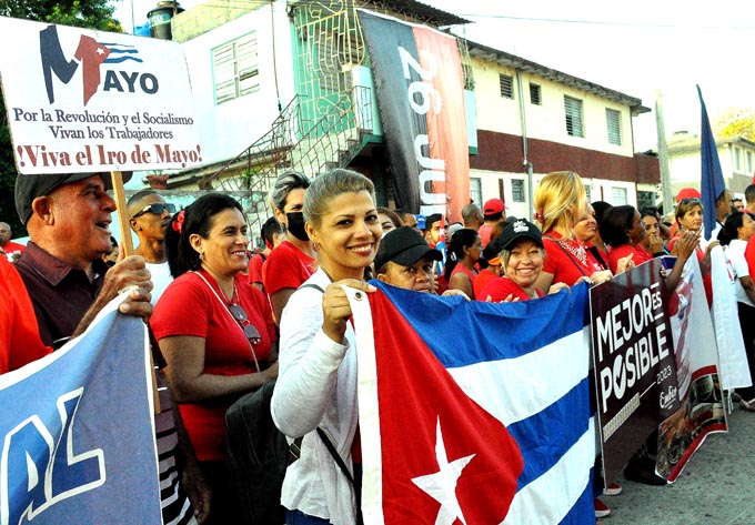 Central de Trabajadores de Cuba en Granma convoca al Primero de Mayo (+fotos) Central de Trabajadores de Cuba en Granma convoca al Primero de Mayo (+fotos)