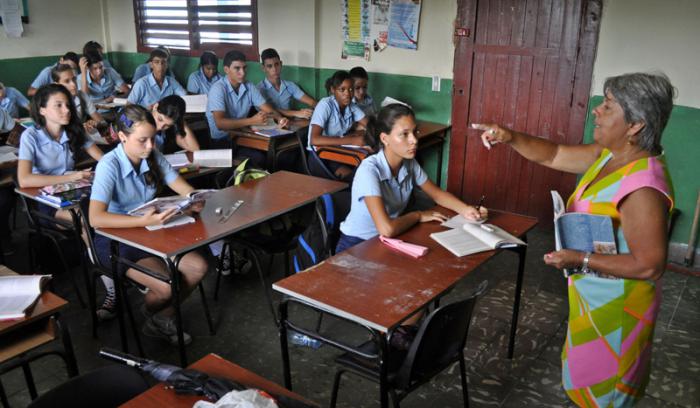 Presentan estrategia para elevar la calidad de la educación en Cuba 2020-2030