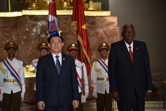 Cuba y Vietnam apuestan por fortalecer los vínculos parlamentarios Cuba y Vietnam apuestan por fortalecer los vínculos parlamentarios