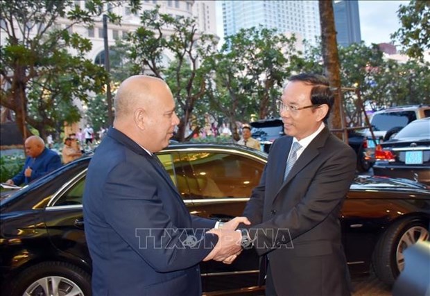 Delegación de Cuba visita Hanoi