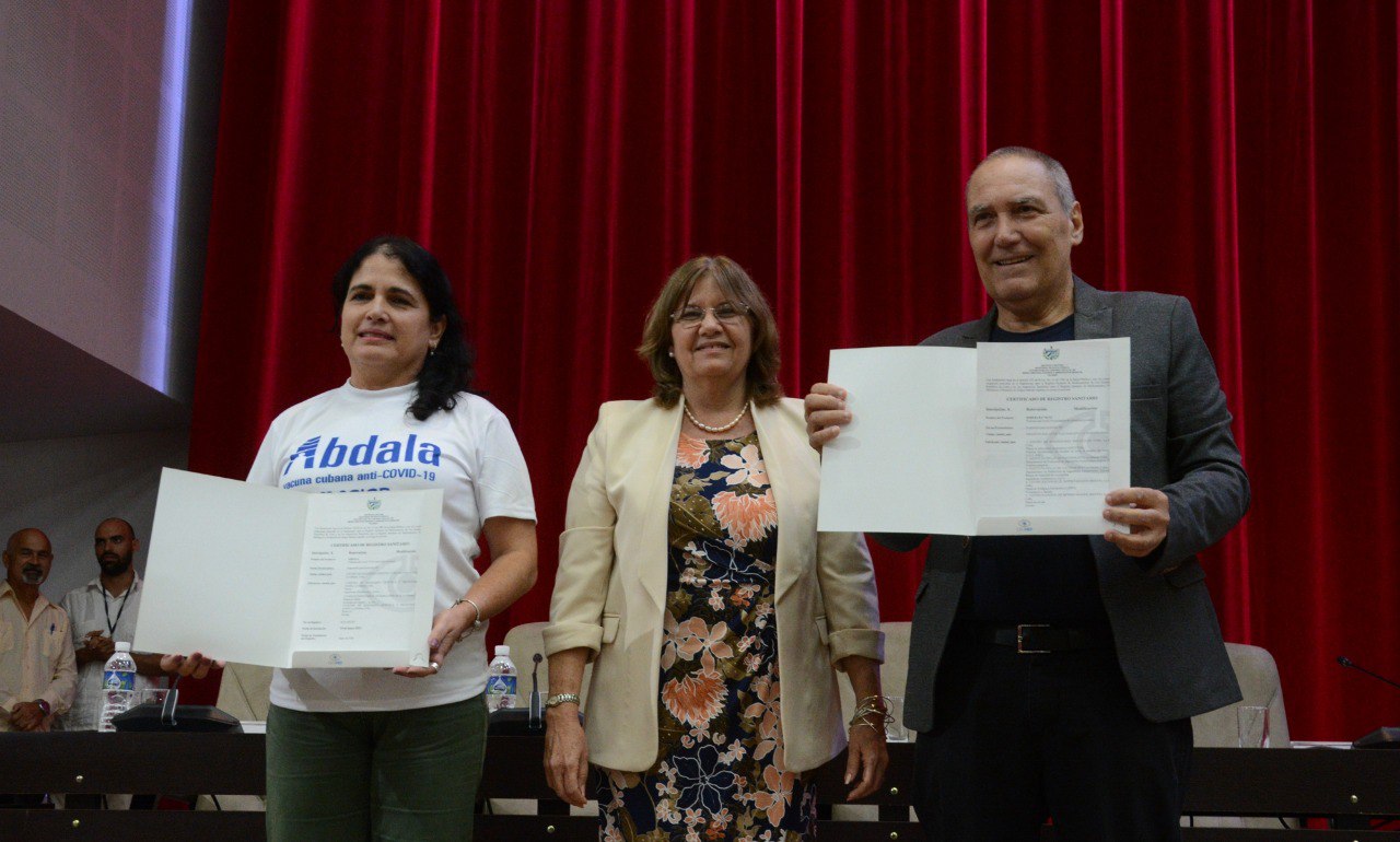 Otorgan registro sanitario a vacunas cubanas contra la COVID-19 (+Fotos) Otorgan registro sanitario a vacunas cubanas contra la COVID-19 (+Fotos)